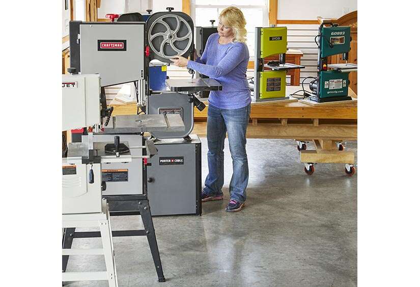 Budget-Friendly Bandsaws: Find the Best Value for Your Workshop!