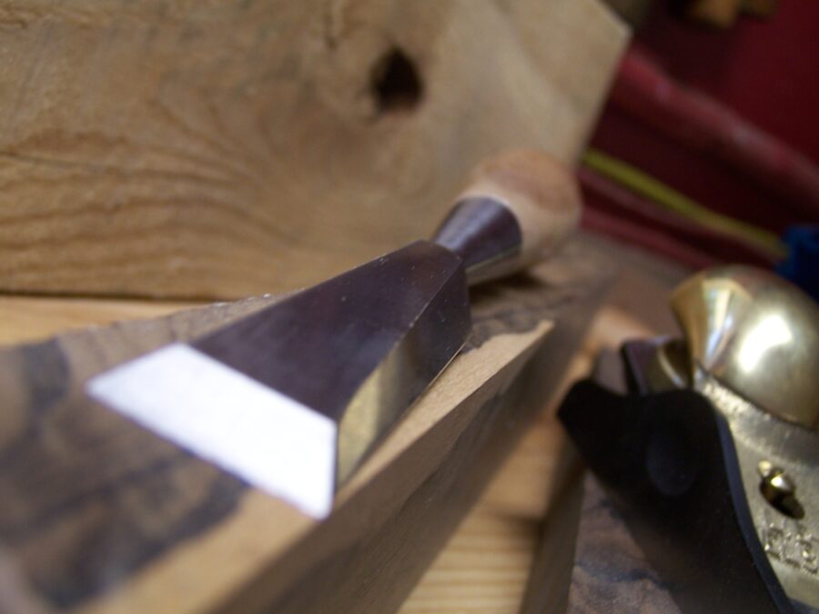 Mastering Sharpness: Expert Tips to Gauge Your Chisel