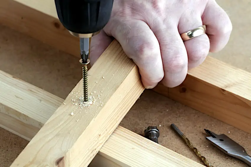 Precision Drilling: Master the Art of Splinter-Free Woodworking!