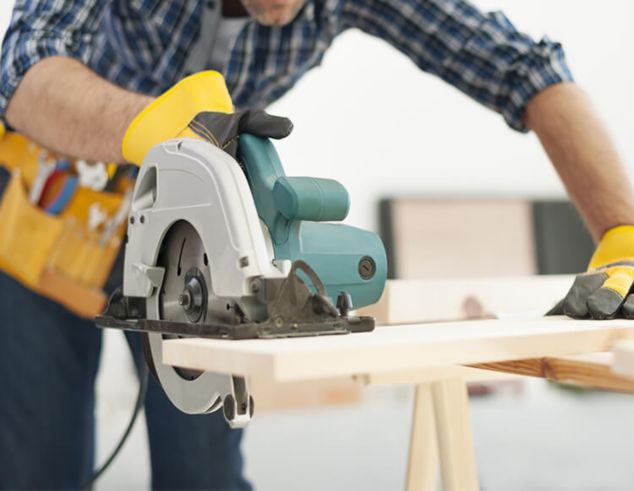 Safe Saws 101: Discover the Ultimate Power Saw for Accident-Free Woodworking